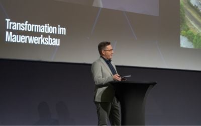 Tobias Riffel (ZDB) hält Vortrag über Transformation im Mauerhandwerk Tobias Riffel (ZDB) hält Vortrag über Transformation im Mauerhandwerk